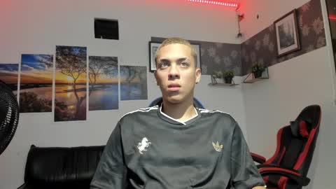 noah_flynn1 online show from March 2, 2026, 9:49 am