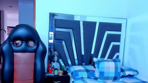 Noah Harris01 online show from February 10, 2026, 11:58 am