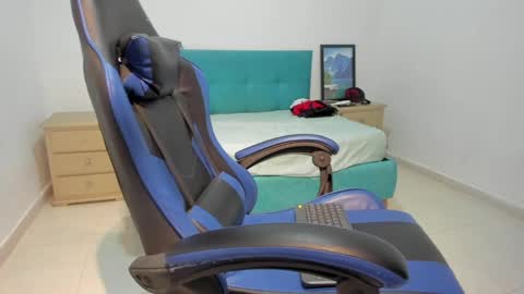 Snapshot of noah_jones41 chatting on April 7, 2026, 9:59 pm noah_jones41 online show from April 7, 2026, 9:59 pm