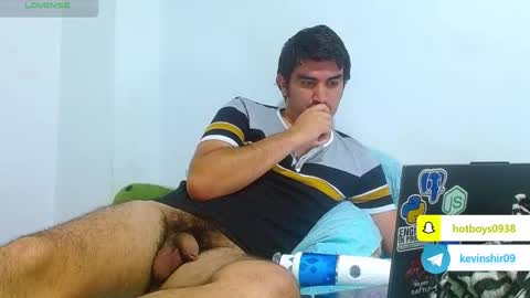 noah_meyer_ online show from November 5, 2025, 3:50 am