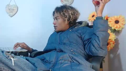 Noah Millers online show from February 19, 2025, 9:06 am