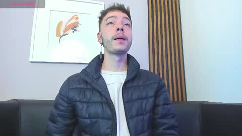 Snapshot of noah_ricci_ chatting on December 2, 2024, 12:18 pm online show from December 2, 2024, 12:18 pm