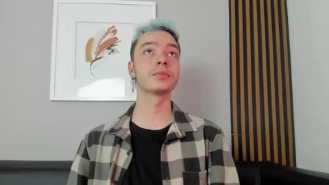 Snapshot of noah_ricci_ chatting on March 10, 2025, 12:04 pm online show from March 10, 2025, 12:04 pm
