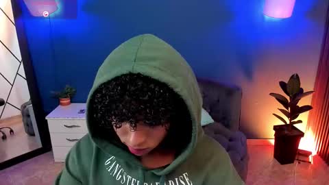 noah_smith04 online show from November 7, 2025, 4:45 am