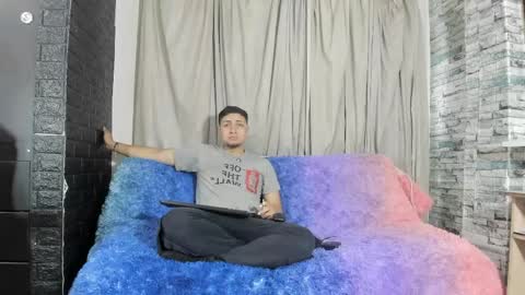 Noahandbunny online show from April 28, 2026, 11:48 am