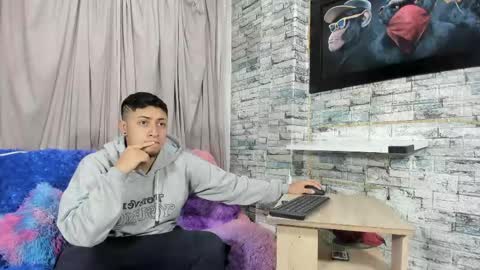 Noahandbunny online show from May 9, 2026, 11:15 am