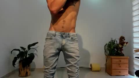 LIAM- noah online show from February 26, 2026, 1:21 pm