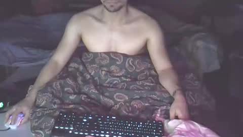 Snapshot of noahcaliente chatting on January 5, 2025, 9:03 pm Noahcaliente online show from January 5, 2025, 9:03 pm