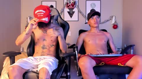 noahdaviss online show from December 3, 2024, 10:51 pm