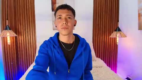 Snapshot of noahh_saenz chatting on June 10, 2026, 4:45 am Noah online show from June 10, 2026, 4:45 am