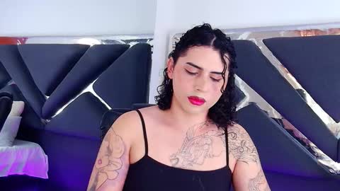 noahmonroe_11 online show from September 28, 2025, 9:20 pm