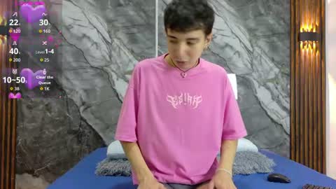 Snapshot of noahwalker__ chatting on July 1, 2026, 11:34 am online show from July 1, 2026, 11:34 am
