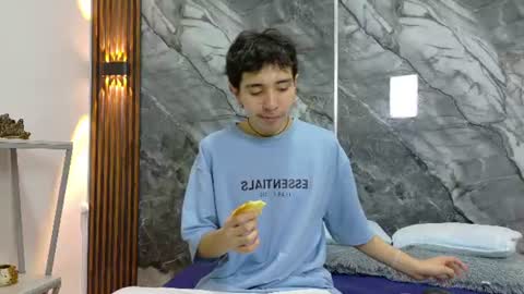 Snapshot of noahwalker__ chatting on July 7, 2026, 11:25 am online show from July 7, 2026, 11:25 am