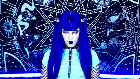 caroline online show from December 5, 2025, 2:09 am