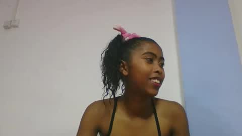 Snapshot of noelina chatting on February 25, 2026, 5:28 am noelina online show from February 25, 2026, 5:28 am