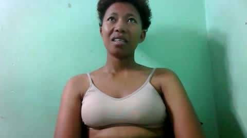 Snapshot of noella711128 chatting on September 27, 2025, 5:01 am noella711128 online show from September 27, 2025, 5:01 am