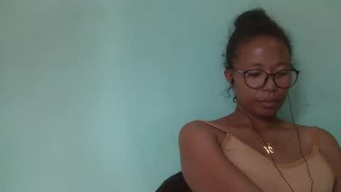 noellah online show from March 3, 2025, 12:48 pm