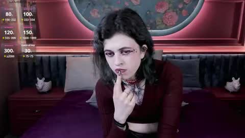 Snapshot of noellegothicshadow chatting on July 17, 2026, 12:39 am Elly online show from July 17, 2026, 12:39 am