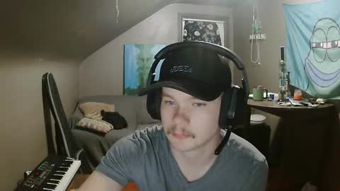 Nat online show from April 21, 2026, 2:04 am