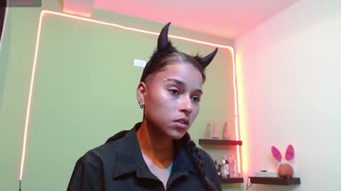 Noha Thomson online show from January 18, 2025, 8:30 pm