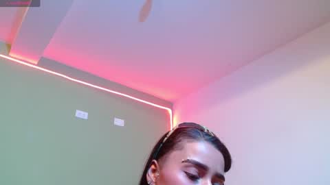 Noha Thomson online show from January 30, 2025, 7:37 pm