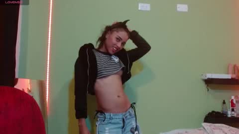 Noha Thomson online show from March 6, 2025, 5:14 am