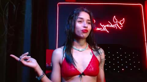 Noha Thomson online show from November 10, 2025, 1:26 am