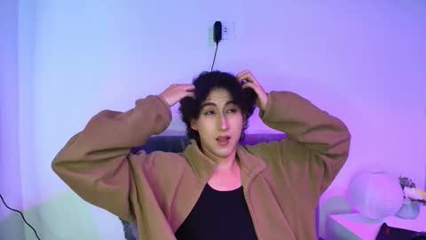 maxie online show from October 22, 2025, 4:46 am