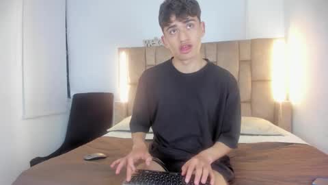 Sebas  online show from March 19, 2026, 4:05 am