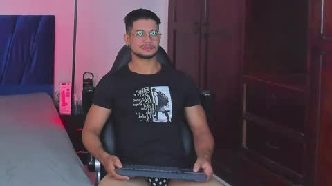 Im Nolan  online show from March 25, 2026, 7:53 pm