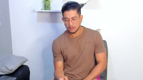Snapshot of nolan_joness chatting on May 8, 2026, 2:17 am Im Nolan online show from May 8, 2026, 2:17 am