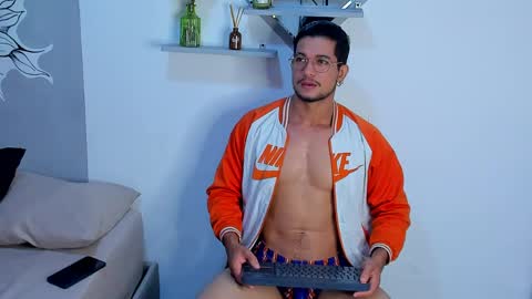 Snapshot of nolan_joness chatting on June 2, 2026, 11:34 am Im Nolan online show from June 2, 2026, 11:34 am