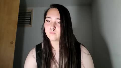 Snapshot of nonbinarybeauty20 chatting on October 29, 2025, 6:48 am nonbinarybeauty20 online show from October 29, 2025, 6:48 am