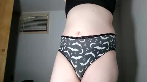 nonbinarybeauty20 online show from February 7, 2026, 8:01 pm