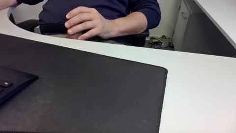 Ralle online show from November 16, 2025, 1:17 pm