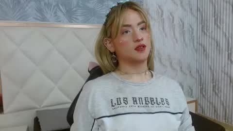 Snapshot of nooah_tay chatting on January 19, 2026, 3:32 am nooah_tay online show from January 19, 2026, 3:32 am