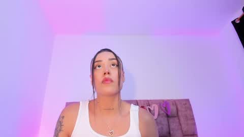 Snapshot of nora_dasilva chatting on May 22, 2026, 2:51 am Nora Da Silva online show from May 22, 2026, 2:51 am