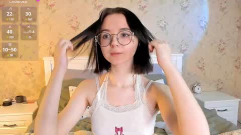 Nora Failure online show from December 7, 2024, 4:53 am