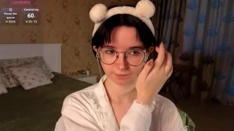 Nora Failure online show from October 25, 2025, 8:55 am