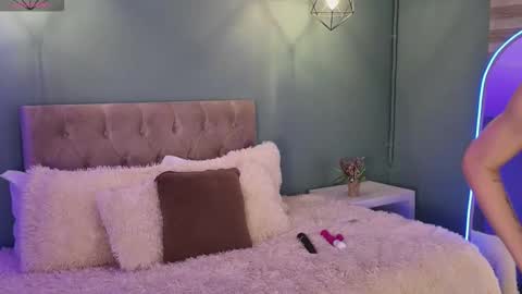 Nora online show from March 18, 2026, 8:23 pm