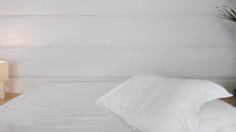 noraaddams online show from March 5, 2026, 2:40 am