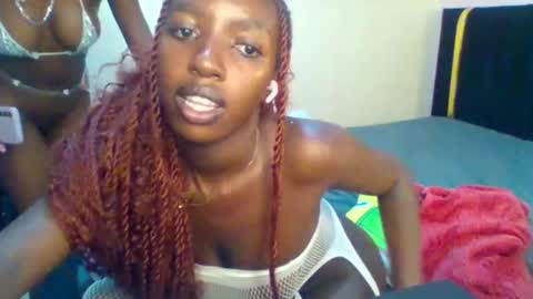 Snapshot of norababy20 chatting on June 5, 2026, 6:52 am Norababy20 online show from June 5, 2026, 6:52 am