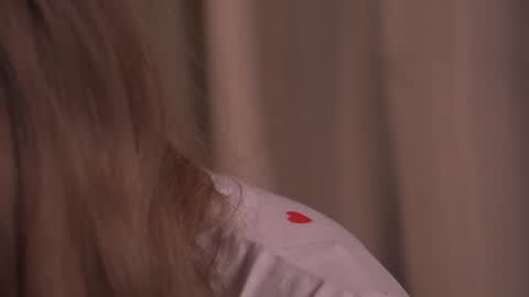 Eva online show from December 6, 2024, 7:34 pm