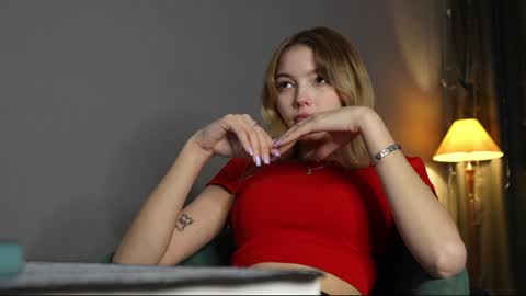 Eva online show from February 4, 2025, 4:29 pm