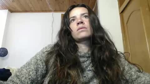 noreen_ online show from November 9, 2025, 4:27 pm