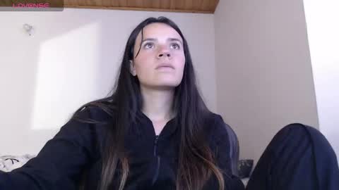 noreen_ online show from December 3, 2025, 6:17 pm