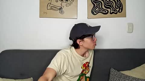 Snapshot of norehg__ chatting on October 1, 2025, 8:53 am Norehg online show from October 1, 2025, 8:53 am