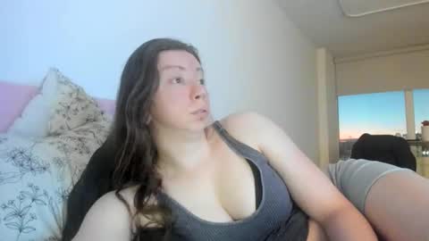 Emily snow online show from January 15, 2026, 10:24 pm