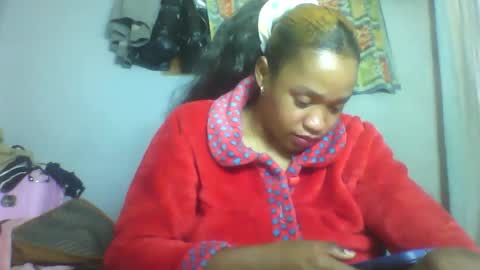 Snapshot of nosminah01 chatting on September 10, 2025, 12:05 pm nosminah01 online show from September 10, 2025, 12:05 pm
