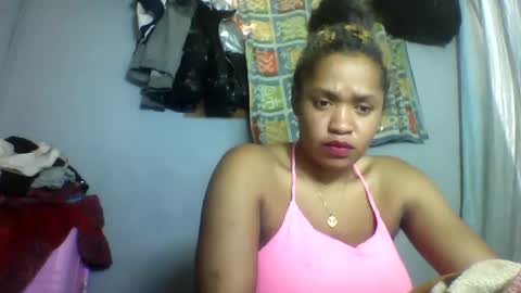 Snapshot of nosminah01 chatting on September 12, 2025, 11:43 am nosminah01 online show from September 12, 2025, 11:43 am